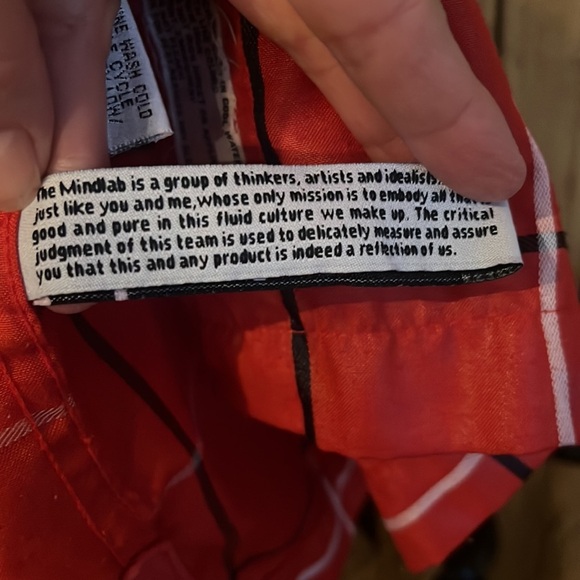 Echo complex red/black/white pattern button down shirt. Men’s XXL. - Picture 6 of 14